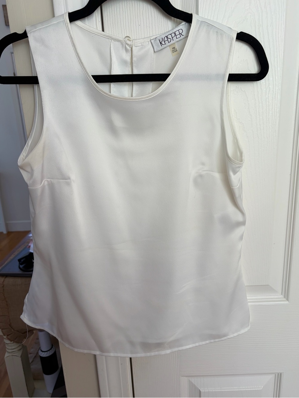 Kasper White V-Neck Top